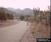 Красивой девушке сделал массаж и отодрал её в пиздёнку